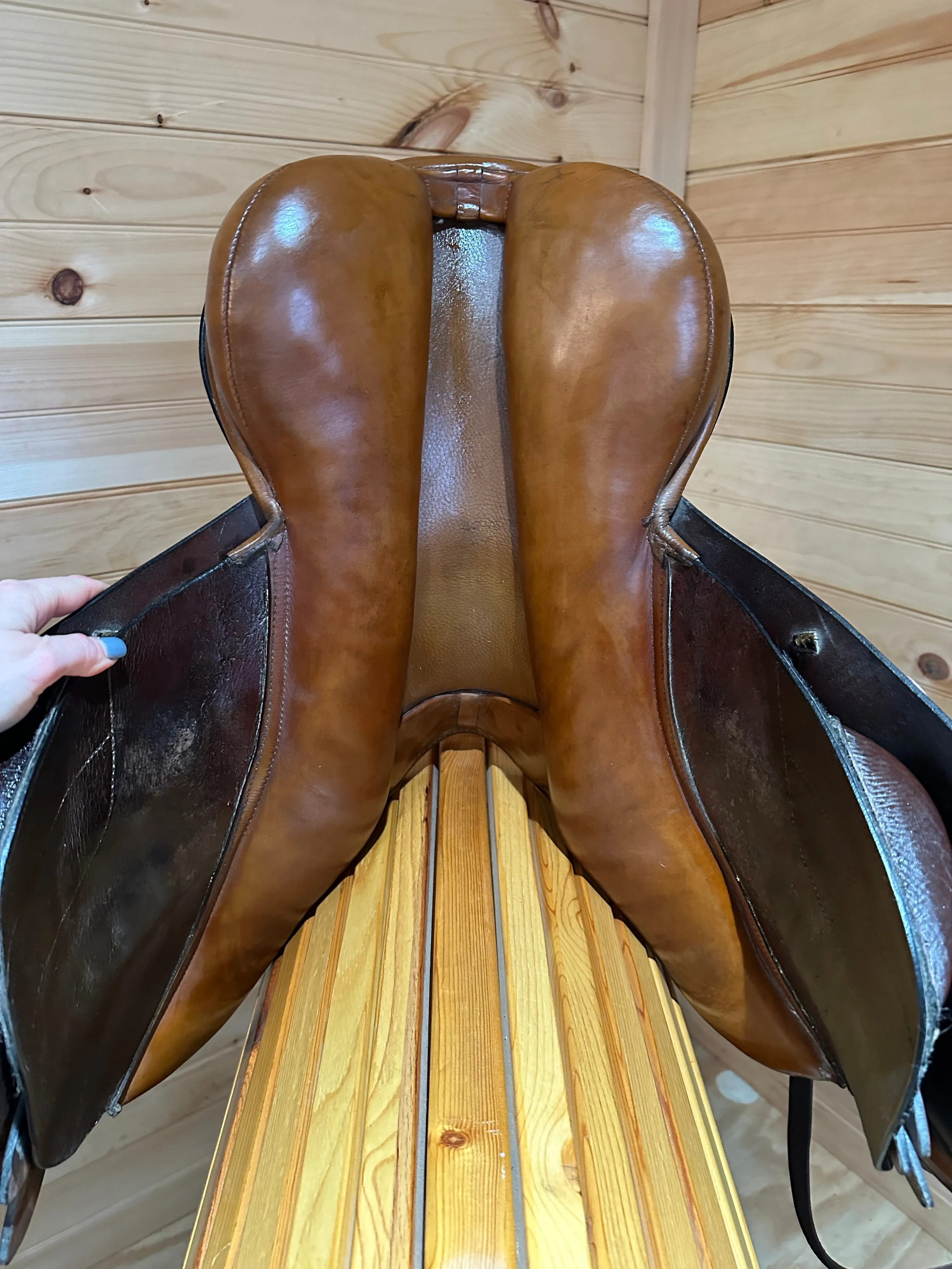 16.5” Duett Allegro2 Close Contact Jumping Saddle XW (36cm)