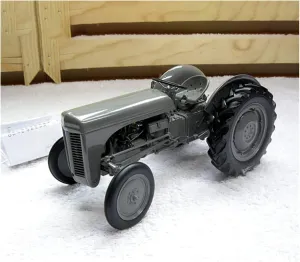 Alloy Resin Car Vehicle Model Fit for Ferguson Tea 20 1:16 Classic Gray Alloy Car Model Static Display Gift Toys Adult Collection Festive Deluxe Gift