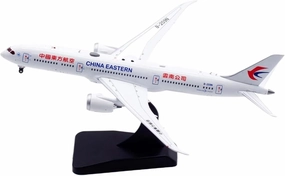 Alloy Collectible Plane 1 400 for China Eastern Airlines SkyTeam Boeing B787-9 Diecast Aircraft Model B-209N Miniatures Set