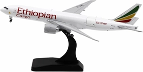 Alloy Collectible Plane 1 400 for Ethiopian Cargo Interactive Boeing B777F Diecast Aircraft Jet Model ET-AWE Miniatures Set