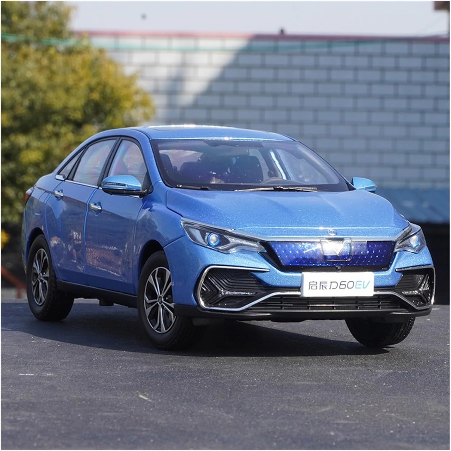 Alloy Resin Car Vehicle Model 1 18 Fit for Dongfeng Qichen D60ev Pure Electric New Energy Simulation Alloy Car Model Gift Collection Festive Deluxe Gift (Color : Black)