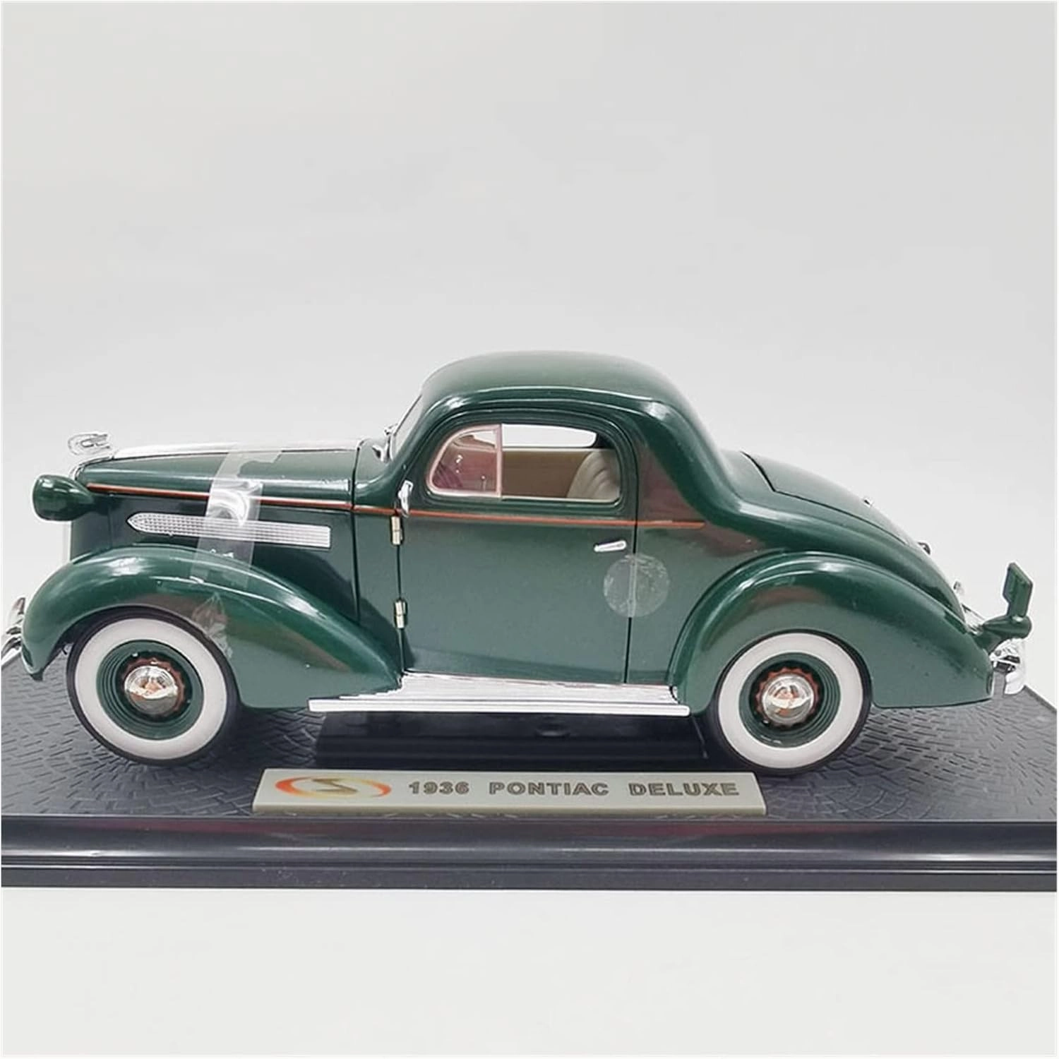 Alloy Resin Car Vehicle Model Fit for Pontiac 1936 1 18 Deluxe Alloy Car Model Static Display Adult Classic Collection Boy Toys Festive Deluxe Gift
