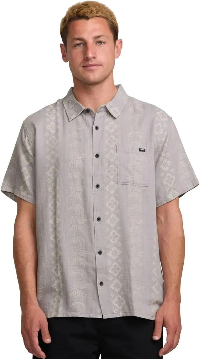 Billabong Men's Classic Sundays Woven Short Sleeve Shirt