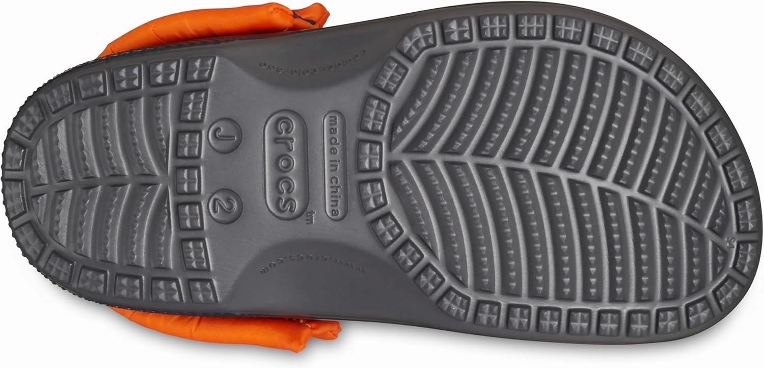 Crocs Naruto Classic Clog (Little Kid/Big Kid)