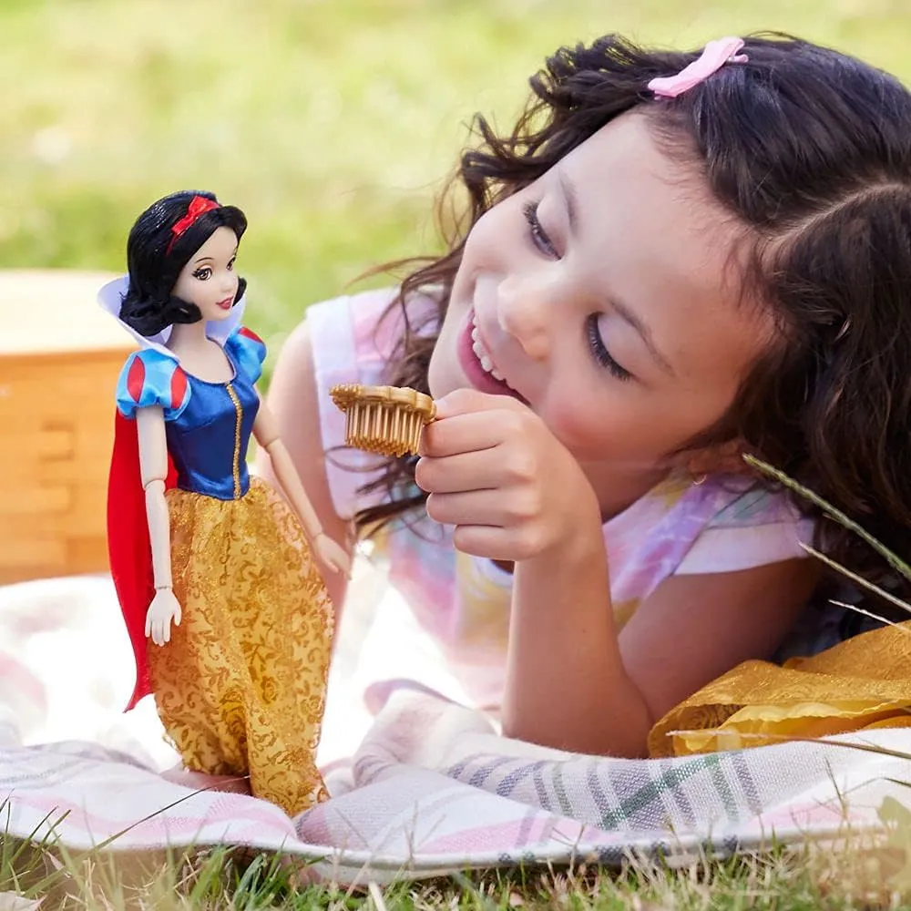 Disney Store Official Disney Princess Classic Doll (Snow White), 11 Inches, Includes Brush with Molded Details, Fully Posable Toy in Classic Outfit - Disney Princess Toys for Girls