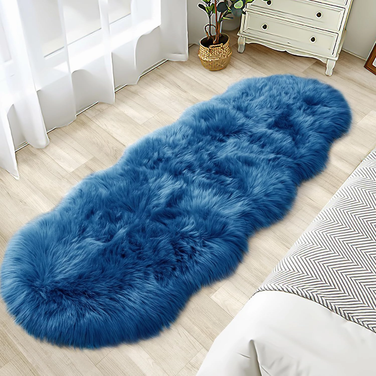 Faux Fur Rug for Bedroom, Fluffy Runner Rugs Soft Sheepskin Rug Sofa Couch Seat Cushion, 2x6ft Dark Blue Plush Area Rug Shag Rugs Floor Carpets for Nursery Bedside, Cute Shaggy Fuzzy Home Decor