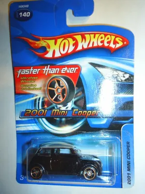 Hot Wheels #2005-140 2001 Mini Cooper Faster Than Ever Wheels Collectible Collector Car Mattel 1:64 Scale
