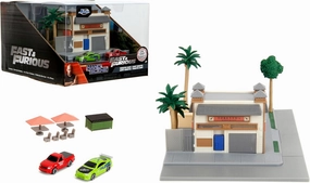 Jada Toys – Fast & Furious Nanoscene: Toretto's Market & Cafe with 2 Nano Vehicles – Highly Detailed Movie Replica Playset, Collectible Scene for Ages 8 