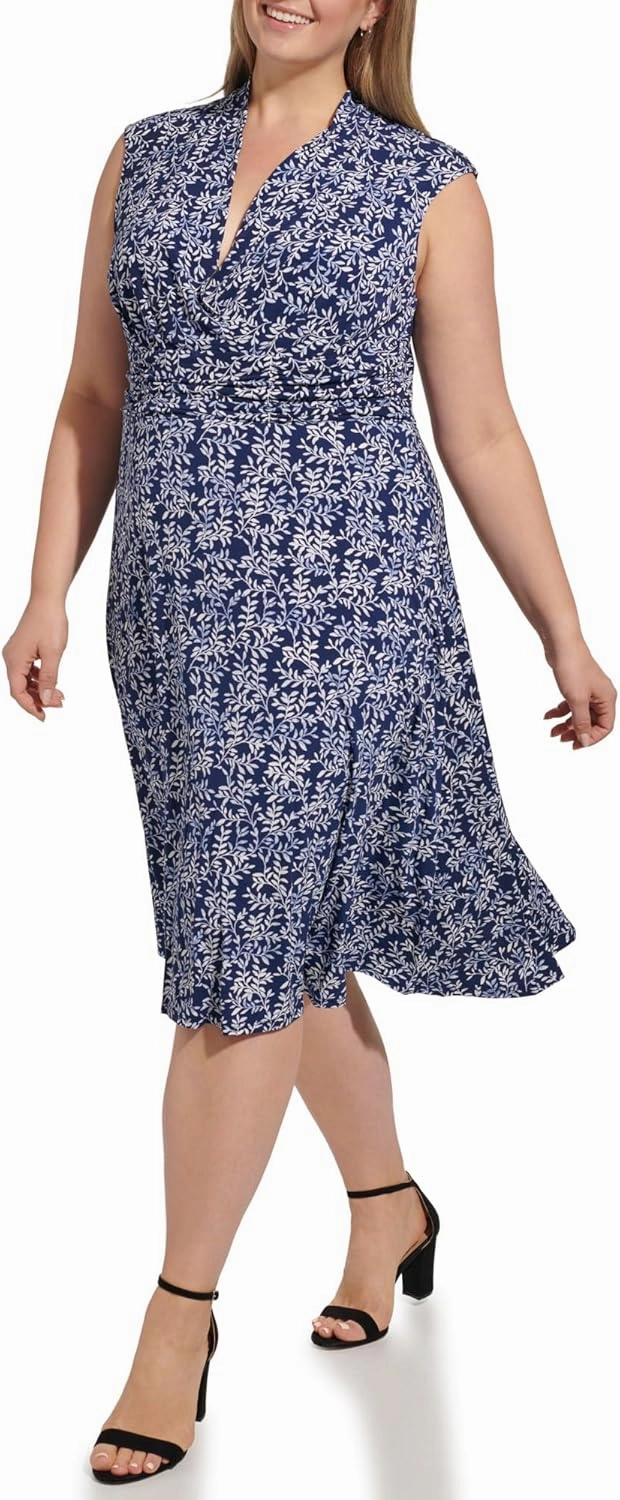 Jessica Howard Women's Sleeveless V-Neck Fit & Flare Mini Dress