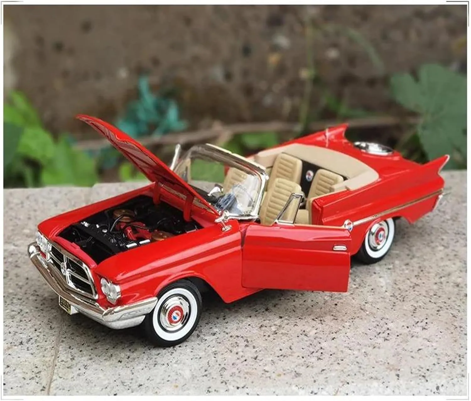 Metal Car Model 1:18 for Chrysler 300FC 1960 Classic Car Model Diecast Metal Vehicles Collection Souvenirs Die Cast Vehicles(Red)
