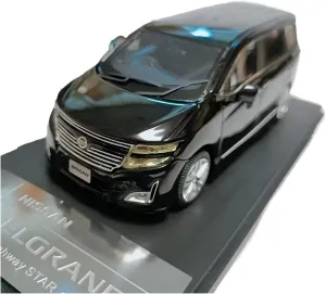 Metal Car Model 1:43 for Nissan Highway Star Van Miniature Cars Model Mini Vehicle Desk Ornaments Die Cast Vehicles