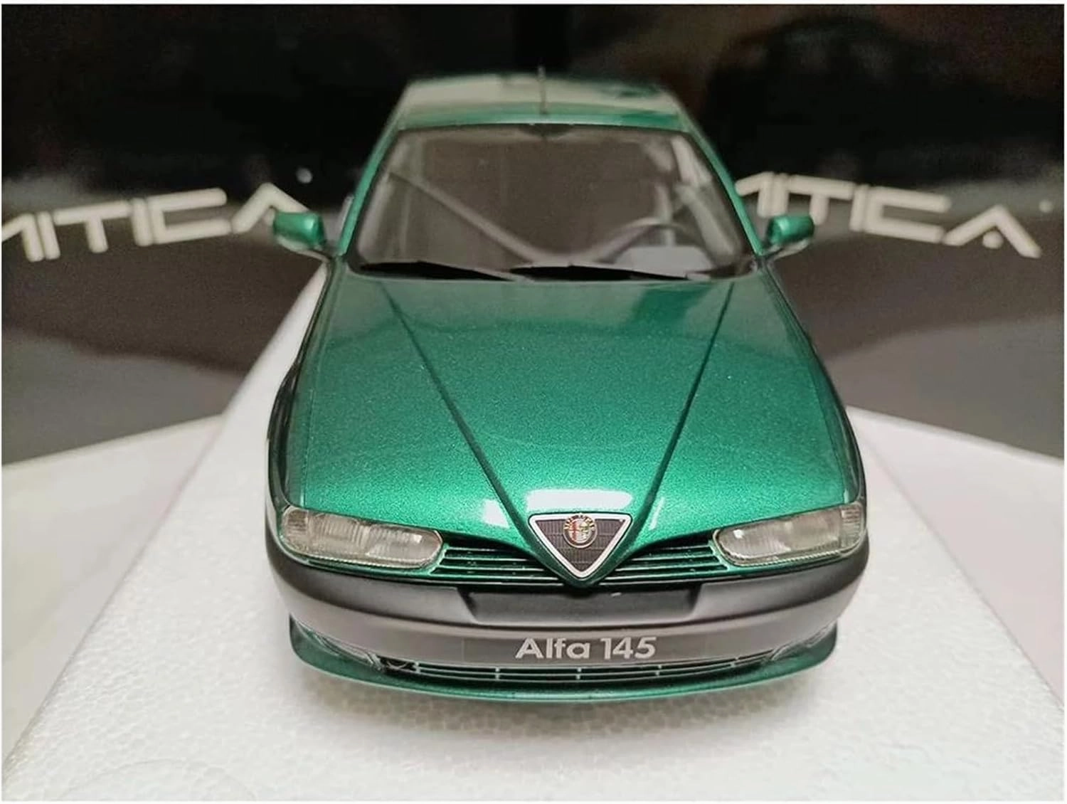 Metal Car Model 1:18 for Alfa Romeo 145 1.6 Ie 1995 Coupe Simulation Car Model Static Ornaments Adult Collection Die Cast Vehicles(Gray)