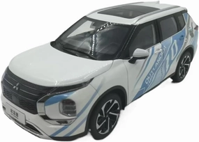 Metal Car Model 1:18 for Gac Mitsubishi Outlander 2023 Collection Car Model Miniature Die-cast Vehicle Souvenirs Die Cast Vehicles
