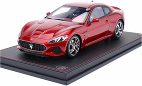 Metal Car Model 1:18 for Maserati GranTurismo MC Resin Vehicle Model Miniature Cars Collection Souvenir Die Cast Vehicles