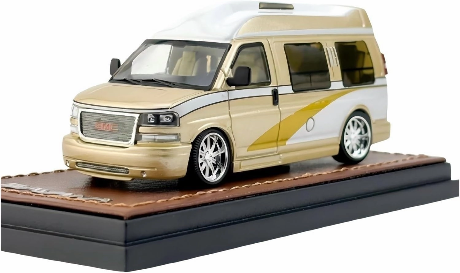 Metal Car Model 1:64 for GMC Savana Business RV Mini Vehicle Model Alloy Car Collectible Ornaments Die Cast Vehicles
