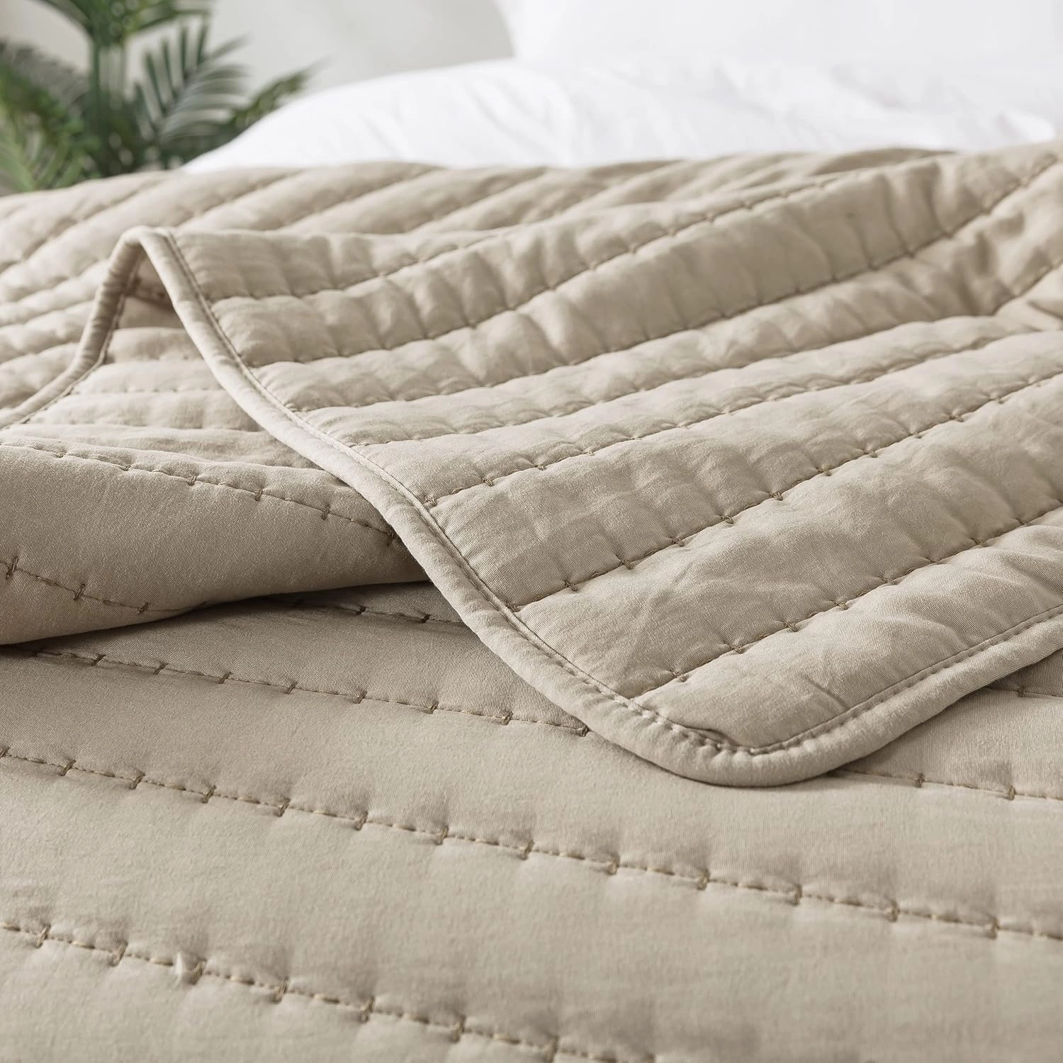 ROARINGWILD Beige Cream Tan Queen Size Quilt Bedding Sets with Pillow Shams, Full Lightweight Bedspread Coverlet, Quilted Blanket Thin Comforter Bed Cover for All Season, 3 Pieces, 90x90 inches