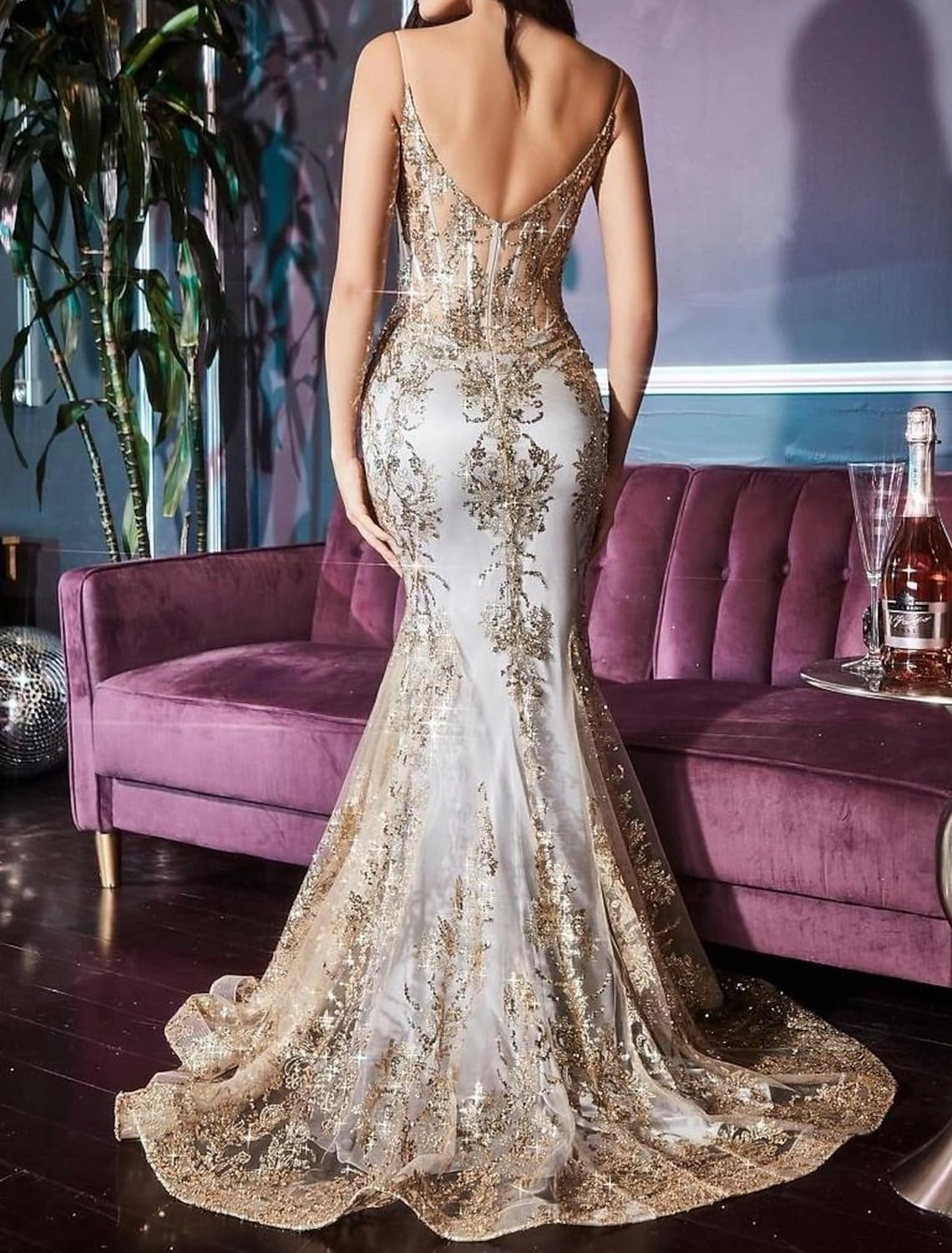 Sexy Celebrity Dresses Mermaid Deep V Neck Sequin Crystals Embroidery Sleeveless Court Train Lace Evening Dress