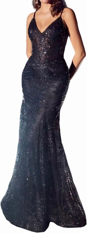 Sexy Celebrity Dresses Mermaid Deep V Neck Sequin Crystals Embroidery Sleeveless Court Train Lace Evening Dress