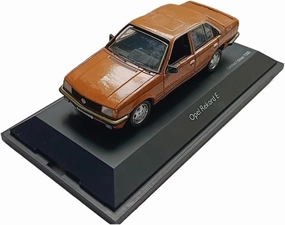 Simulation Car Model 1:43 for Rekord E Alloy Simulated Car Model Static Ornaments Fan Souvenir Mini Vehicles Toys