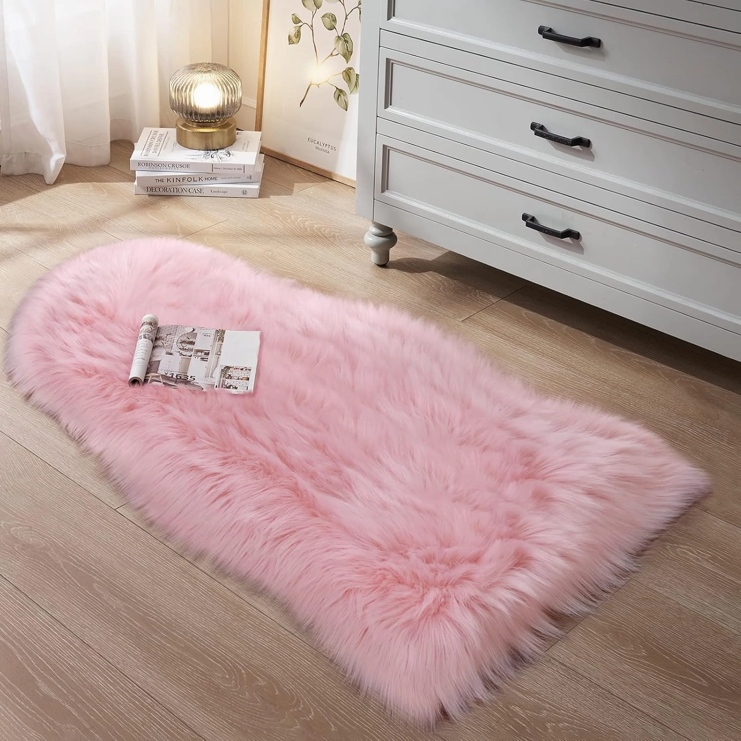 Small Faux Fur Rug, 2x4 ft Ultra Soft Sheepskin Rug Chair Sofa Cover Seat Pad, Pink Fluffy Shag Rug for Bedroom Nursery Kids Room, Luxury Shaggy Rug Fuzzy Plush Floor Carpets, Cute Dorm Home Decor