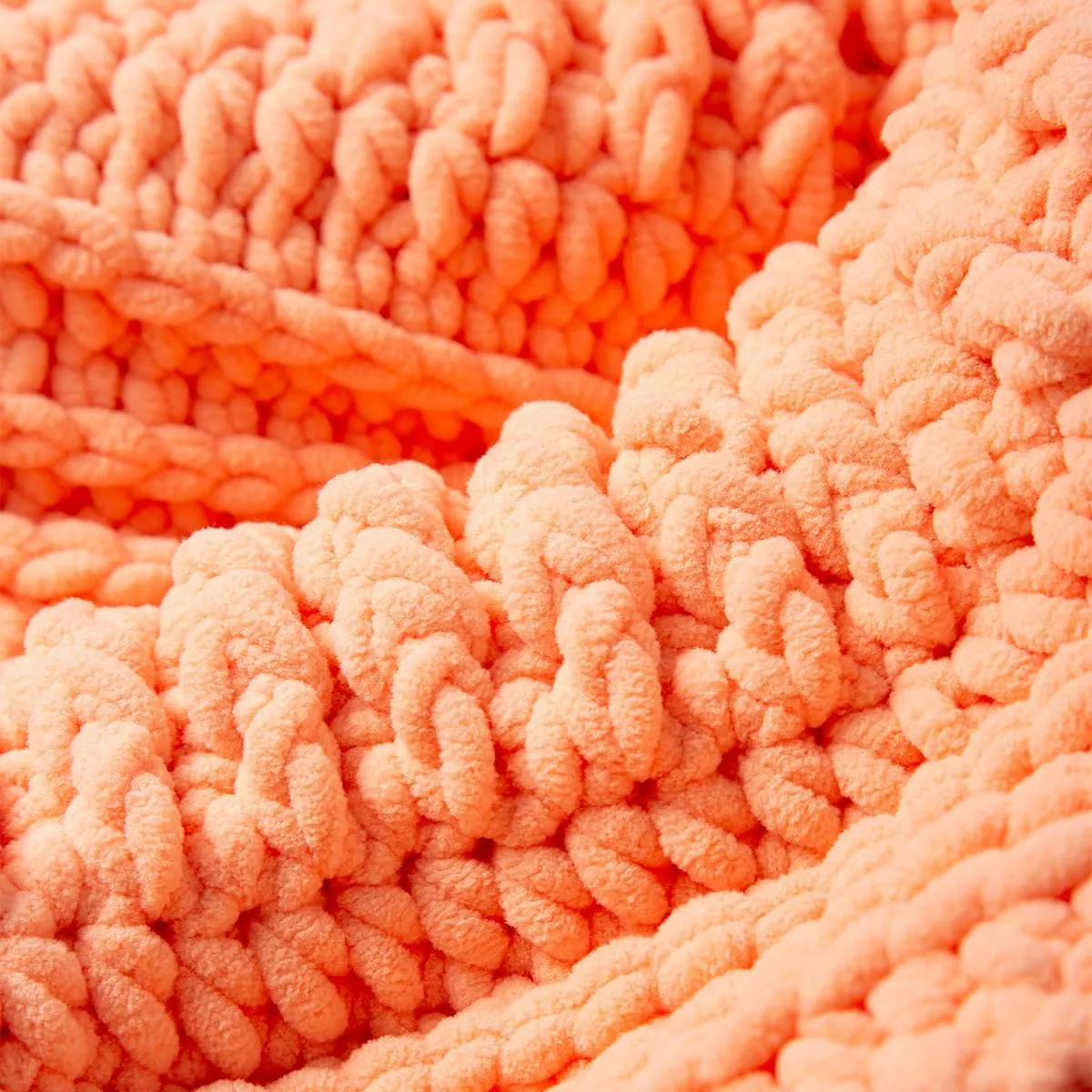 Super Soft and No Shedding Chunky Chenille Yarn for Crocheting and Knitting -Easy to Crochet with-Super Bulky #6, 2Pack of 3.5oz/82yds -Chunky Plush Yarn for Hand Craft Blanket Amigurumi