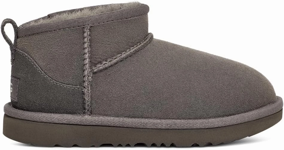 UGG Unisex-Child Classic Ultra Mini Fashion Boot